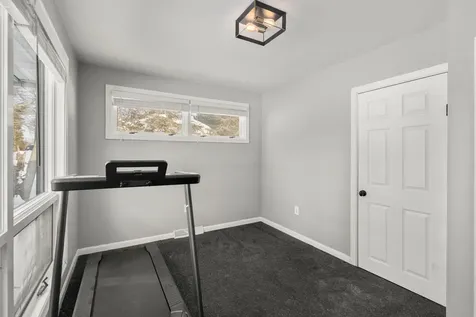 48 Butler Street Salem NH 03079