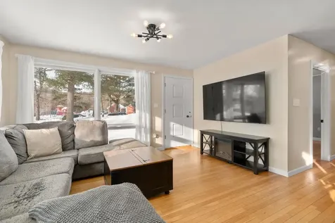 48 Butler Street Salem NH 03079