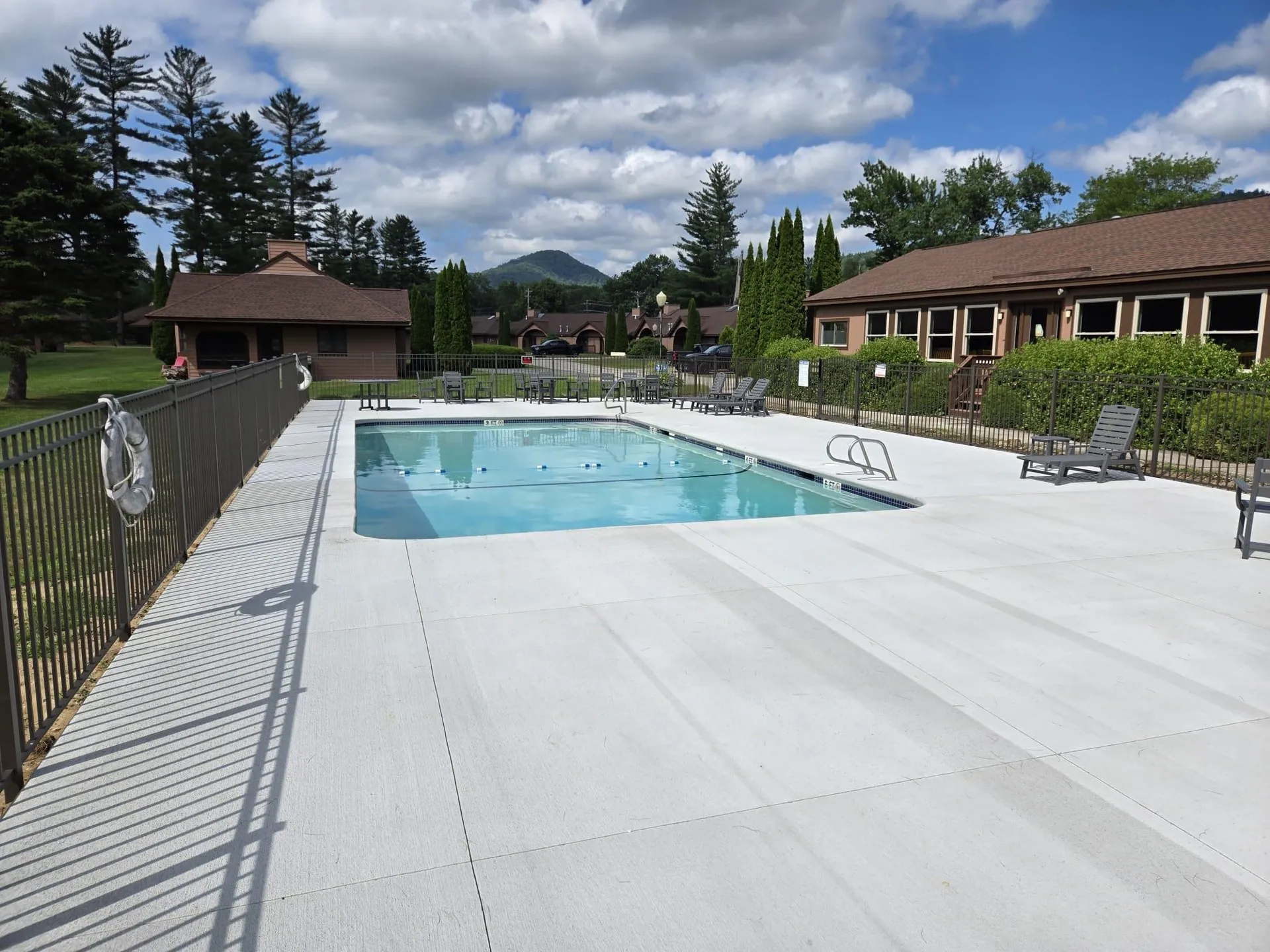 41 Jack O' Lantern Drive Woodstock NH 03262