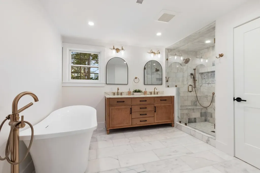 17 Piscassic Road Newfields NH 03856