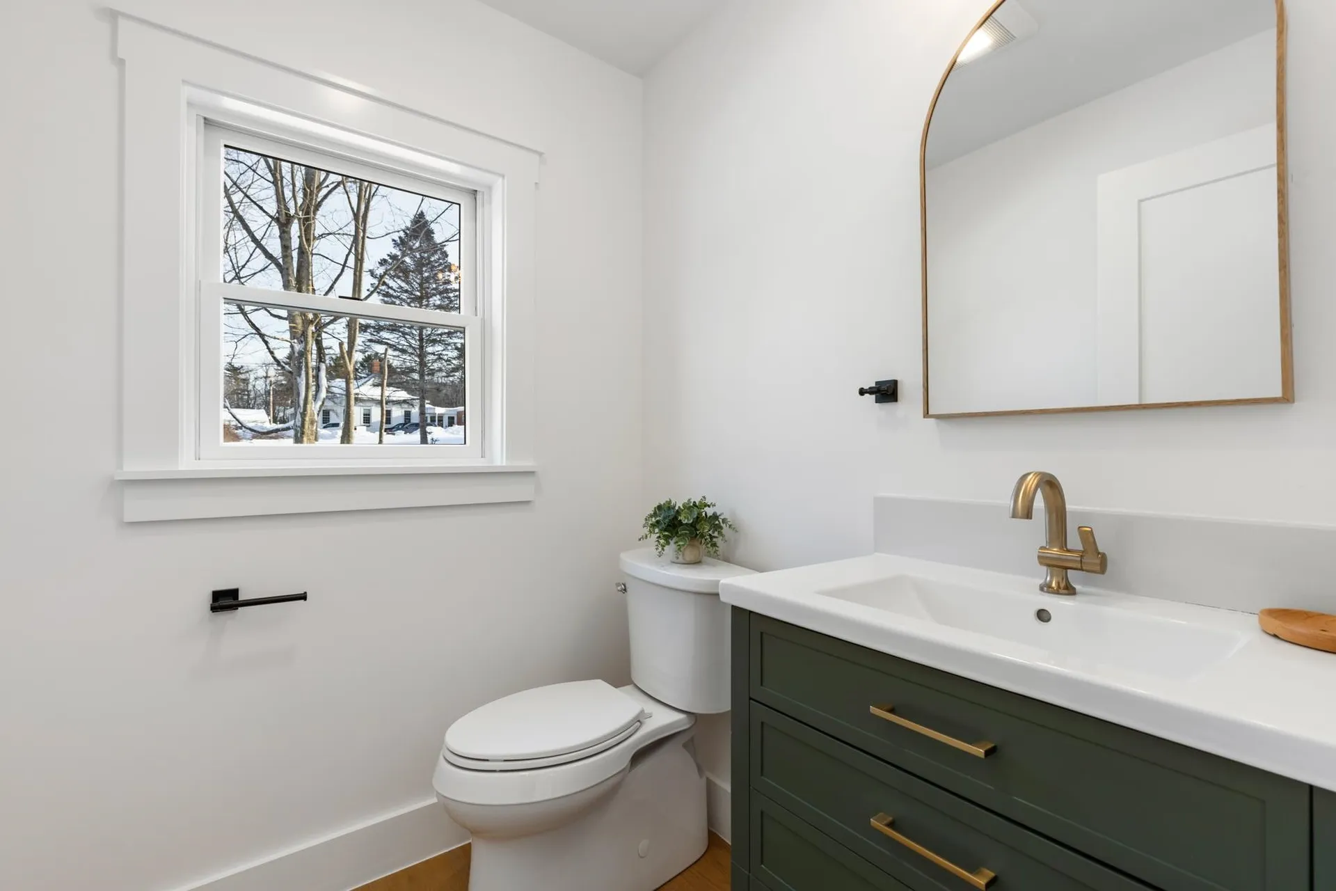 17 Piscassic Road Newfields NH 03856