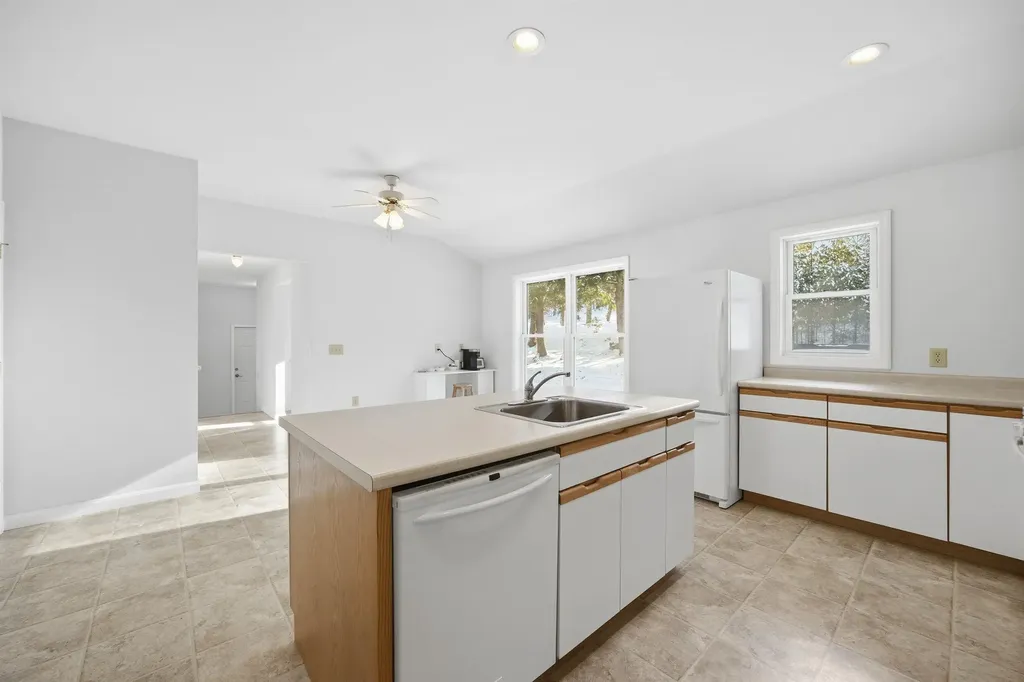 154 Bell Road Plymouth NH 03264