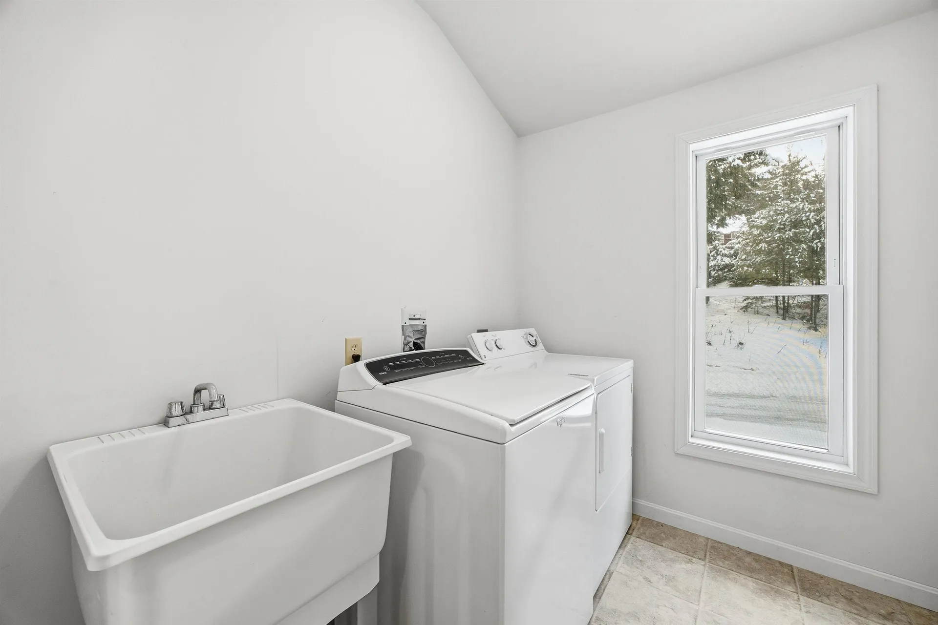 154 Bell Road Plymouth NH 03264