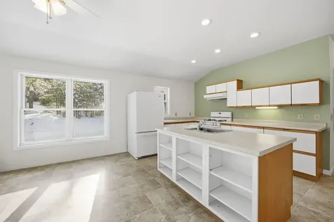 154 Bell Road Plymouth NH 03264