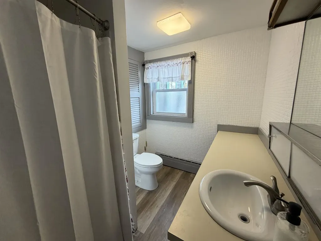 10 Swan Street Winchester NH 03470