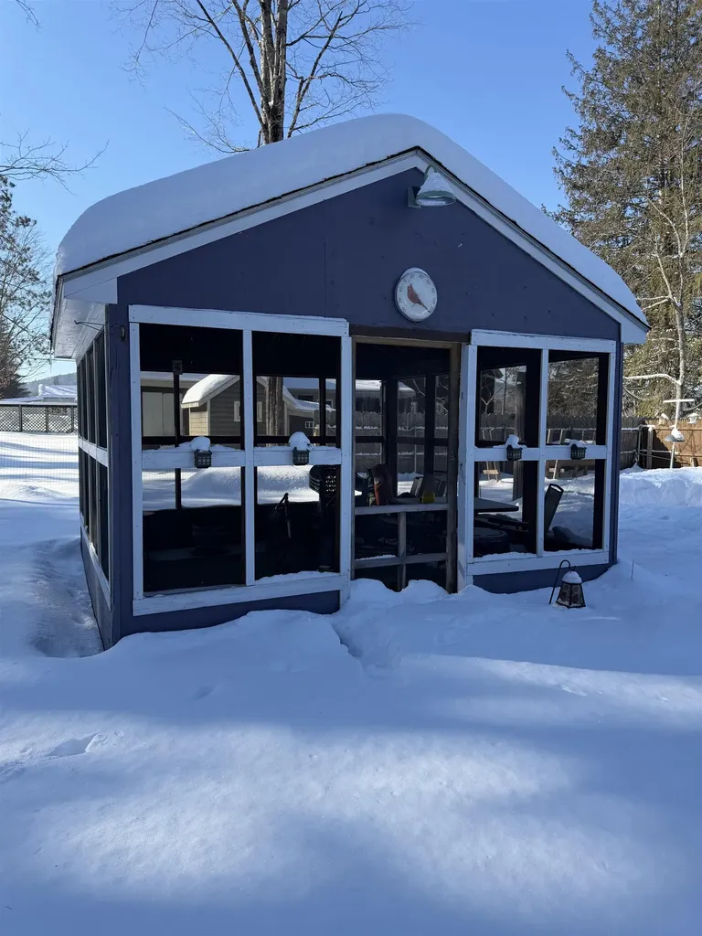 10 Swan Street Winchester NH 03470