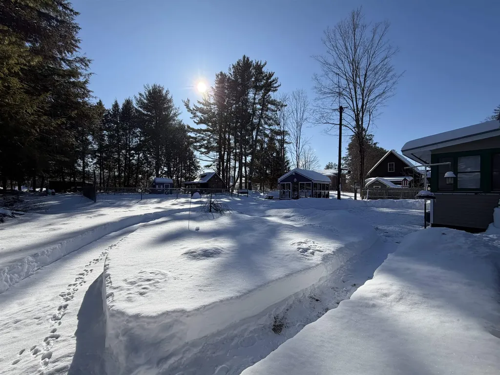 10 Swan Street Winchester NH 03470