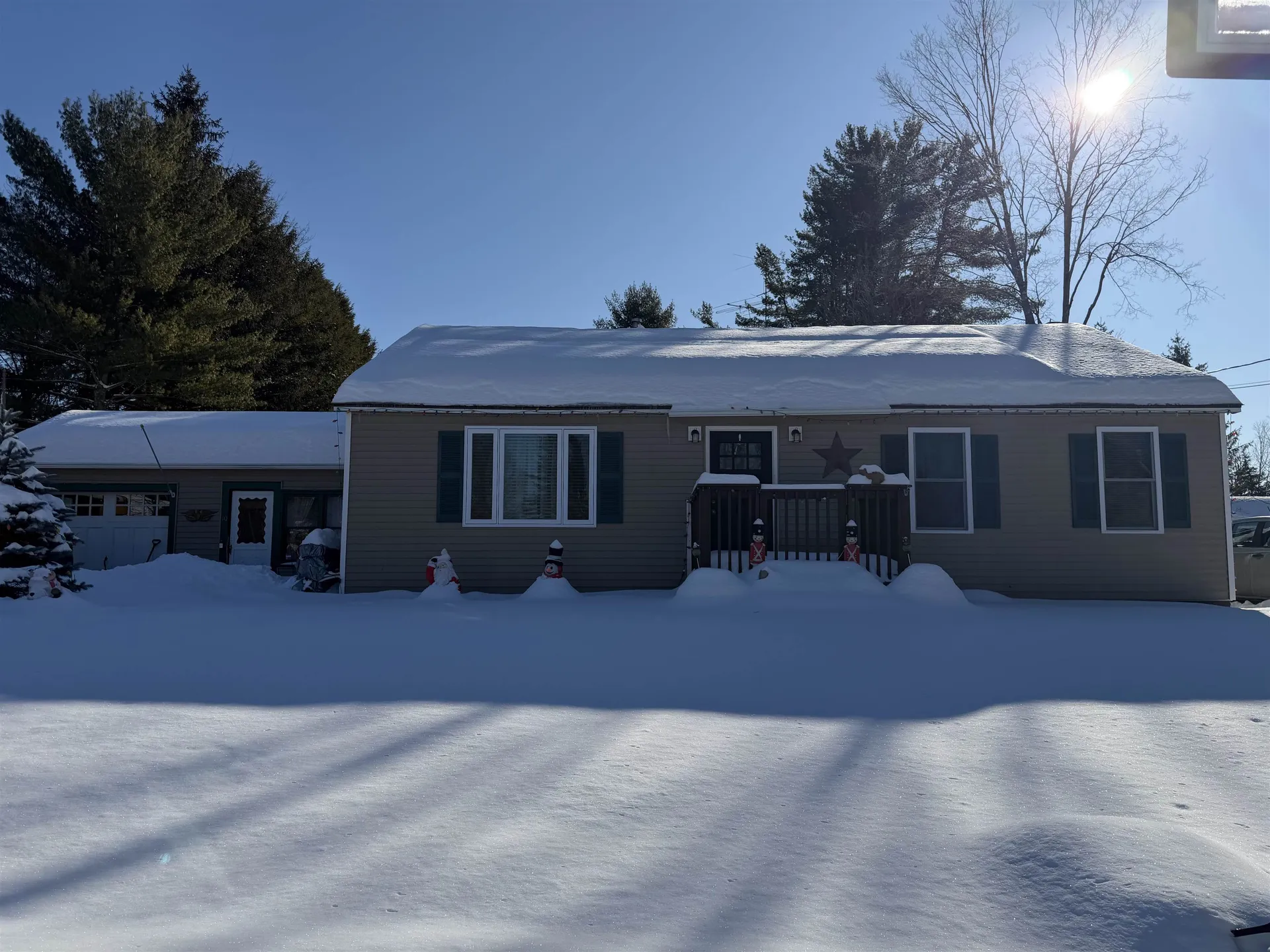 10 Swan Street Winchester NH 03470