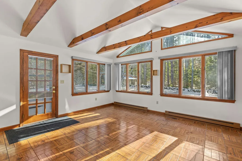 26 Emily Lane Newbury NH 03255