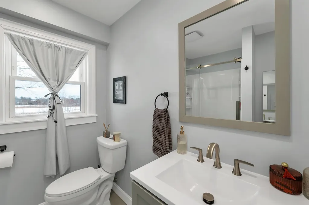 22 Constance Street Bedford NH 03110