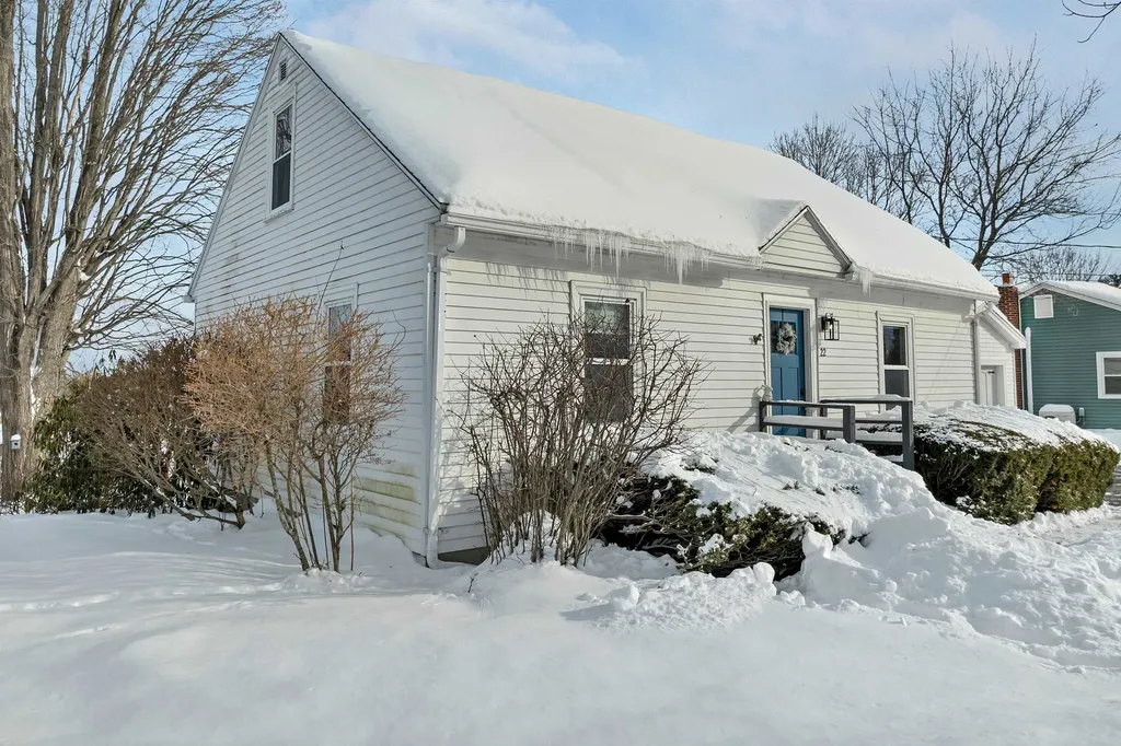 22 Constance Street Bedford NH 03110