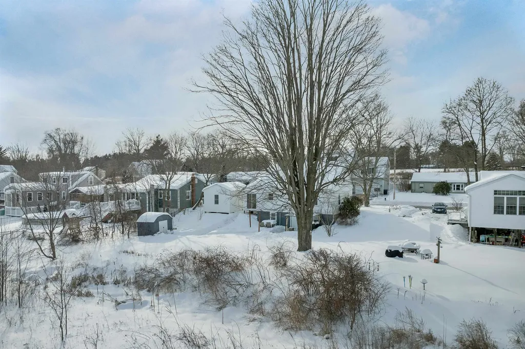 22 Constance Street Bedford NH 03110