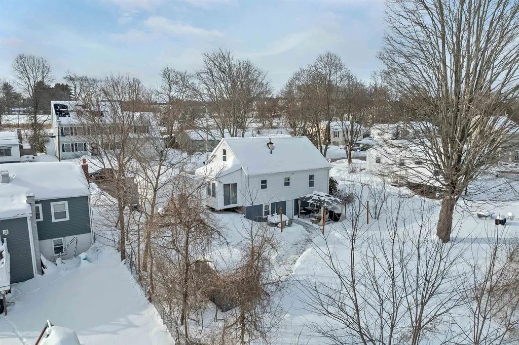 22 Constance Street Bedford NH 03110