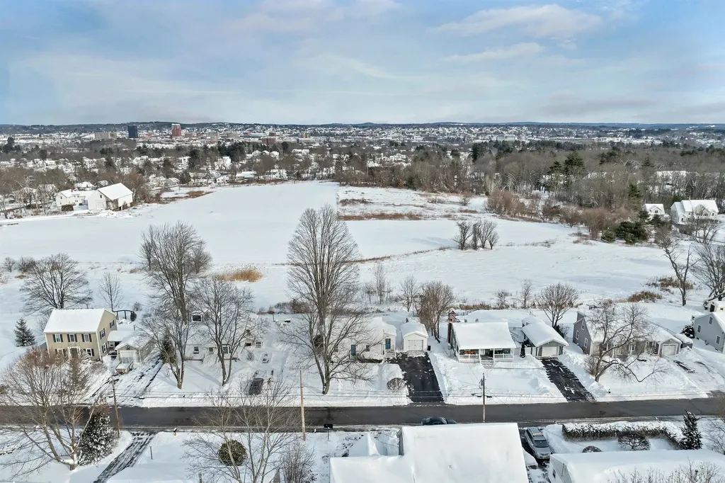 22 Constance Street Bedford NH 03110