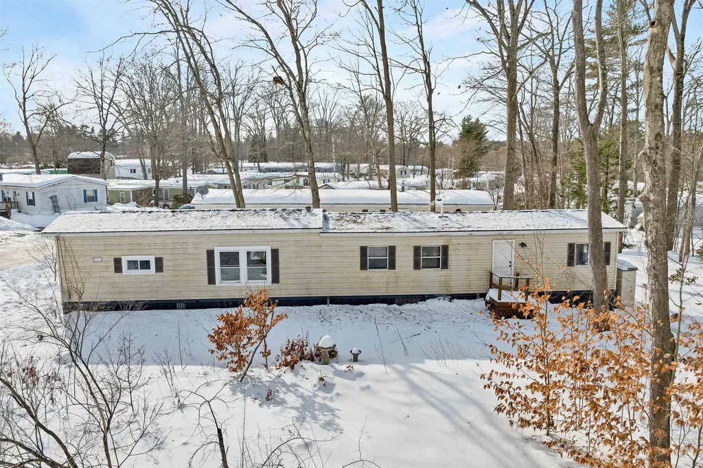 12 Cornwall Avenue Exeter NH 03833