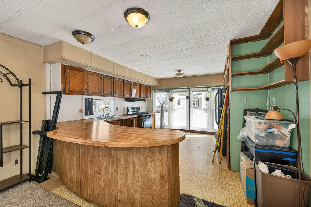 12 Cornwall Avenue Exeter NH 03833