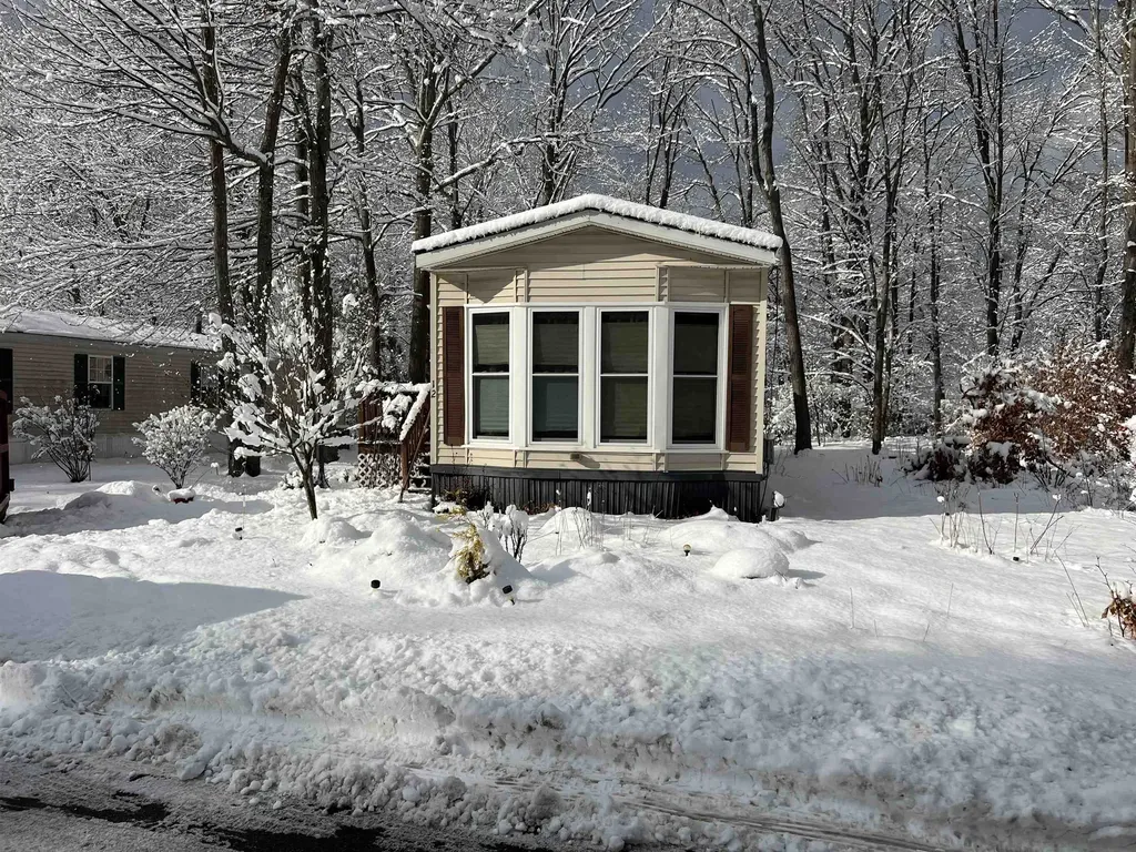 12 Cornwall Avenue Exeter NH 03833