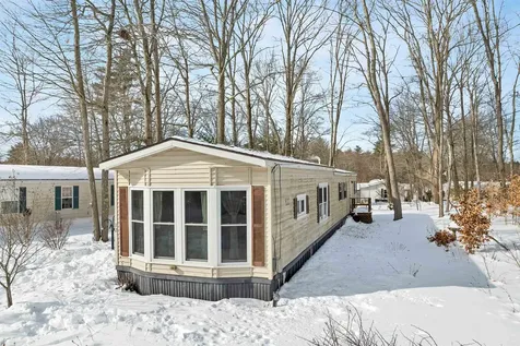 12 Cornwall Avenue Exeter NH 03833