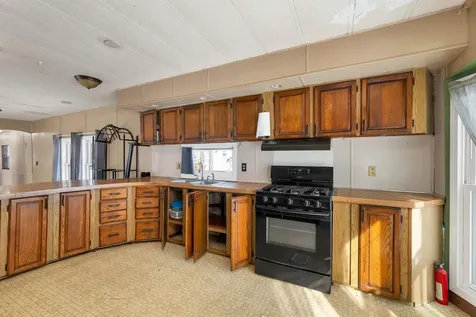 12 Cornwall Avenue Exeter NH 03833