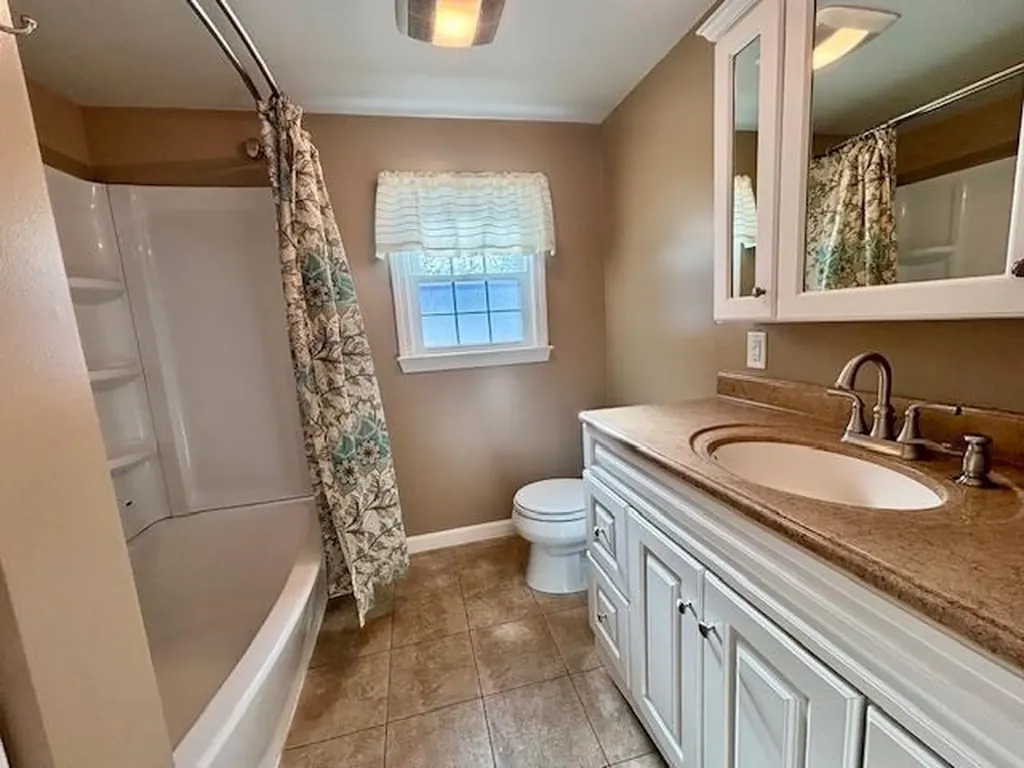 20 Grandview Road Bow NH 03304