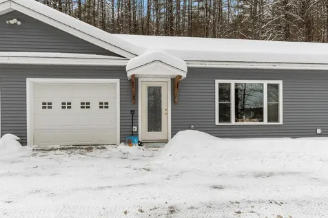 30 Pine Street Newport NH 03773