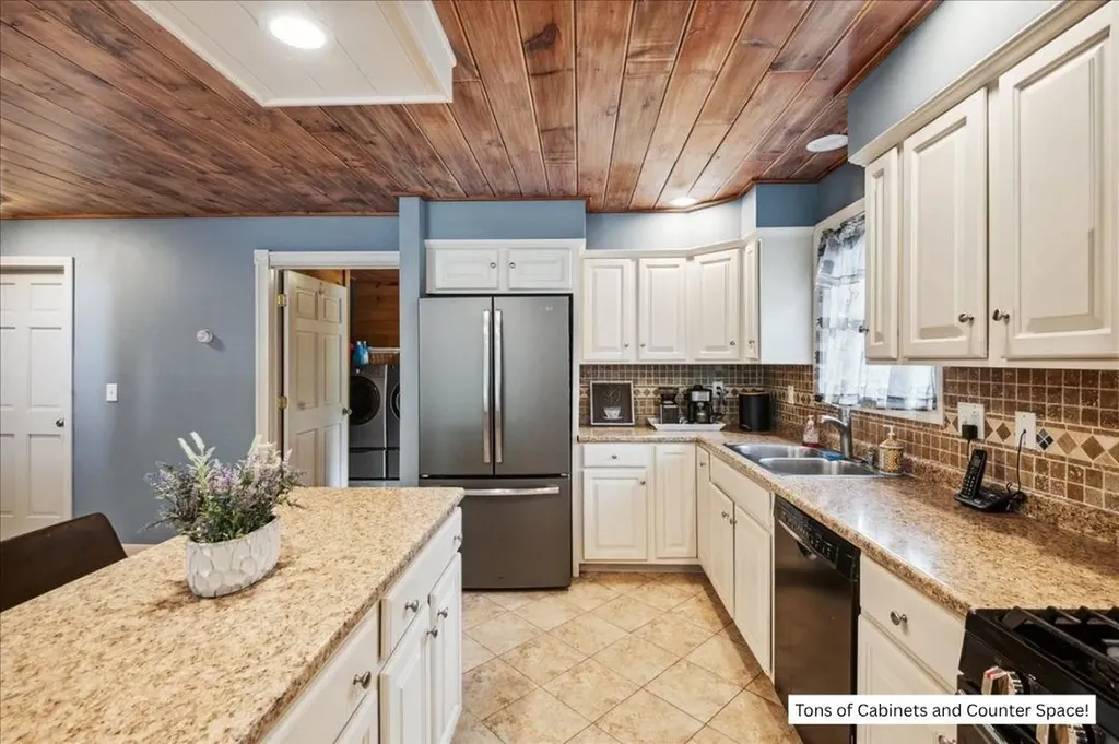 201 Mockingbird Way Franklin VT 05457