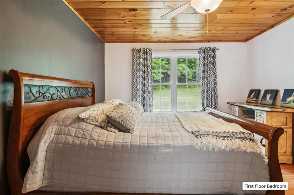 201 Mockingbird Way Franklin VT 05457