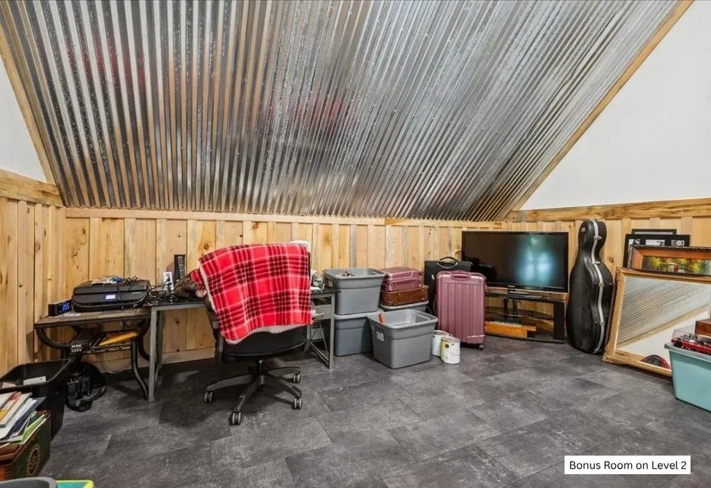 201 Mockingbird Way Franklin VT 05457