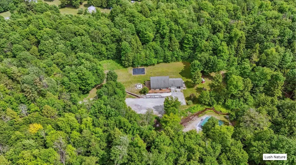 201 Mockingbird Way Franklin VT 05457