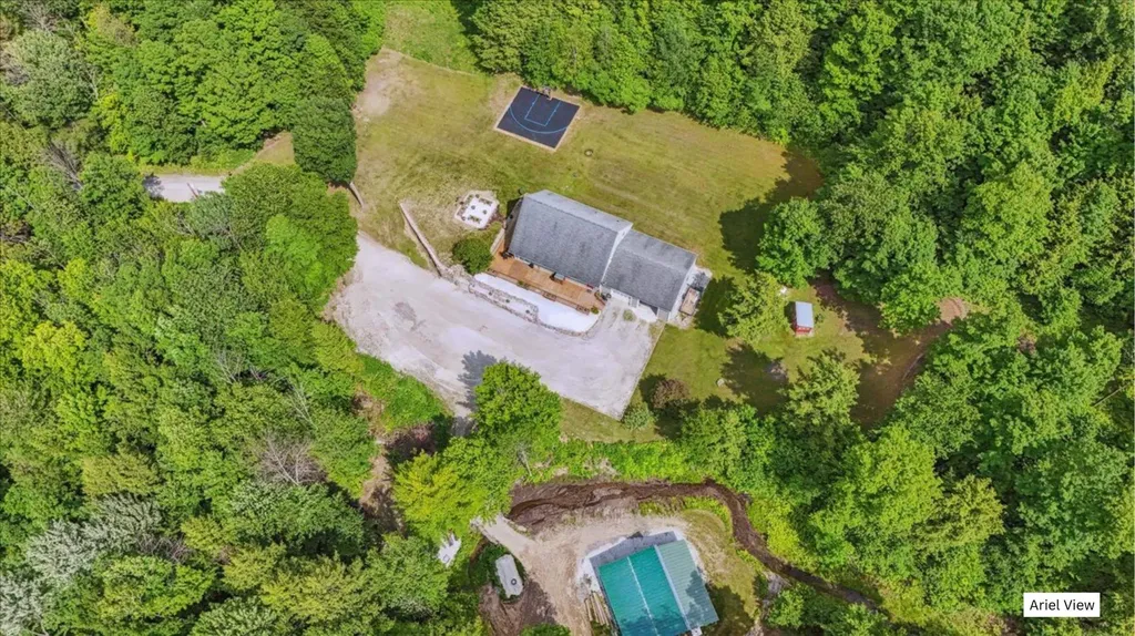 201 Mockingbird Way Franklin VT 05457