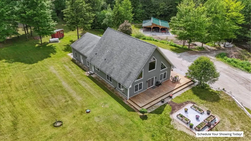 201 Mockingbird Way Franklin VT 05457