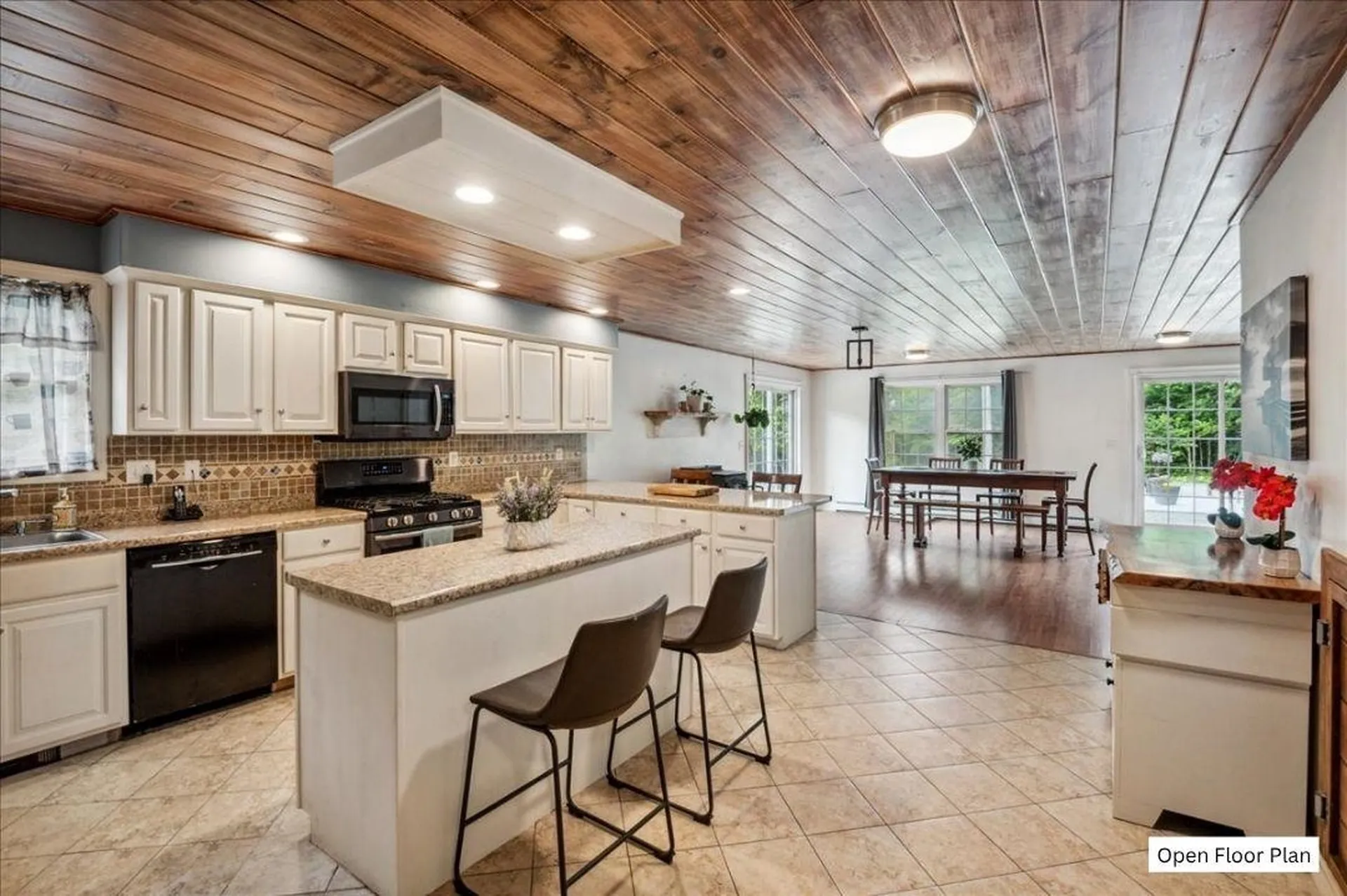 201 Mockingbird Way Franklin VT 05457