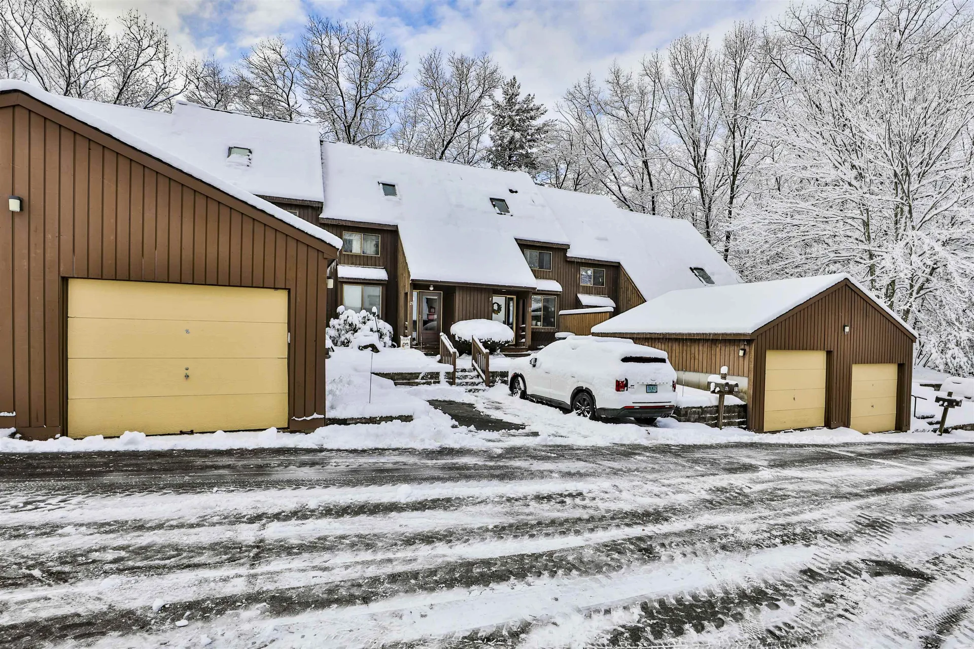 25 Silverton Drive Nashua NH 03062