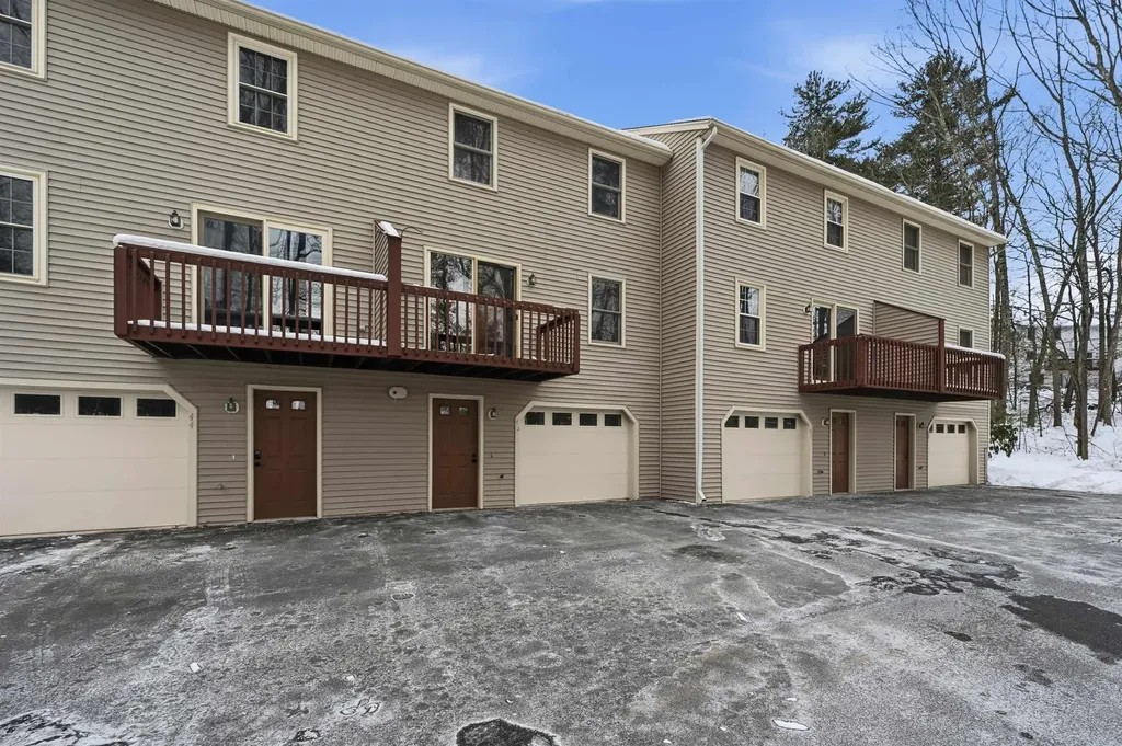 46 Andover Down Nashua NH 03063