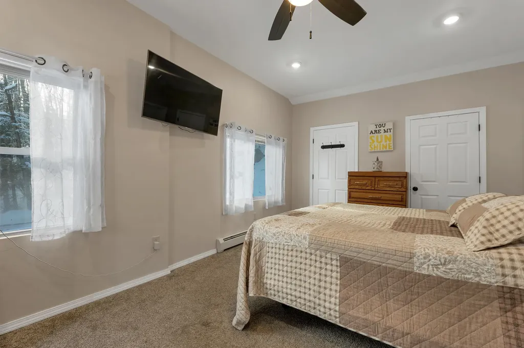 11 E Dunbarton Road Goffstown NH 03045