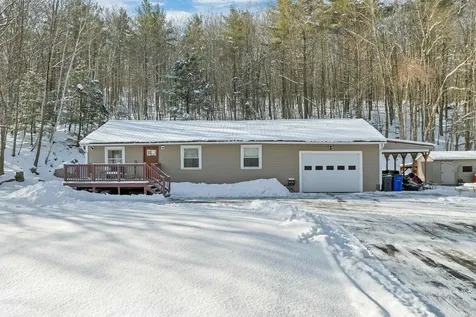 11 E Dunbarton Road Goffstown NH 03045