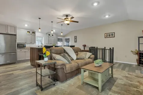 11 E Dunbarton Road Goffstown NH 03045