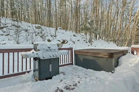 11 E Dunbarton Road Goffstown NH 03045