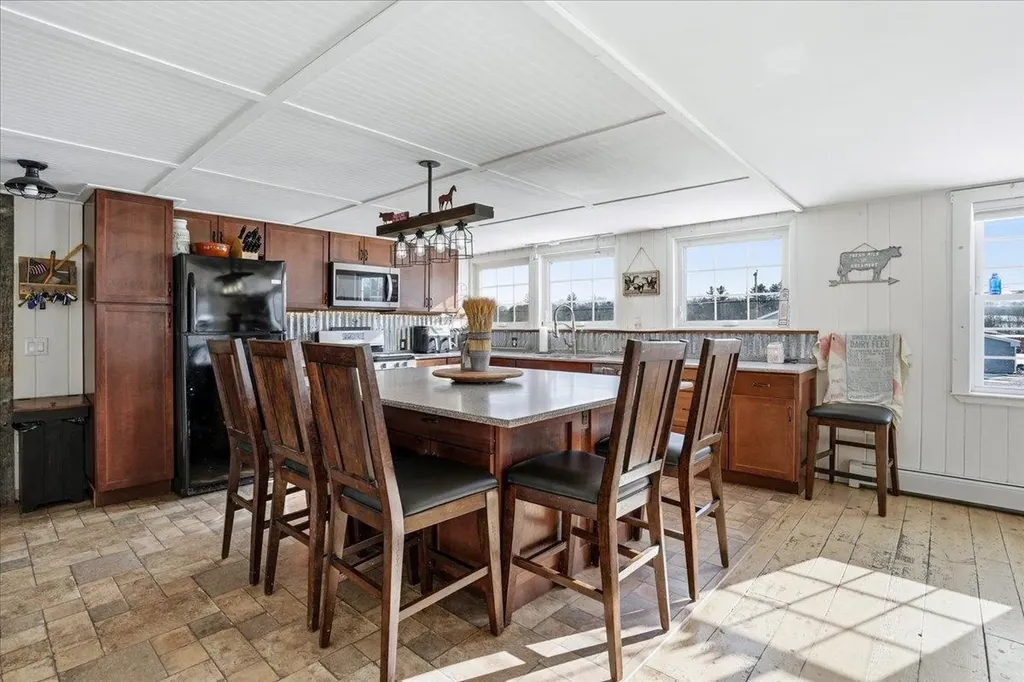 131 Cross Road Weare NH 03281