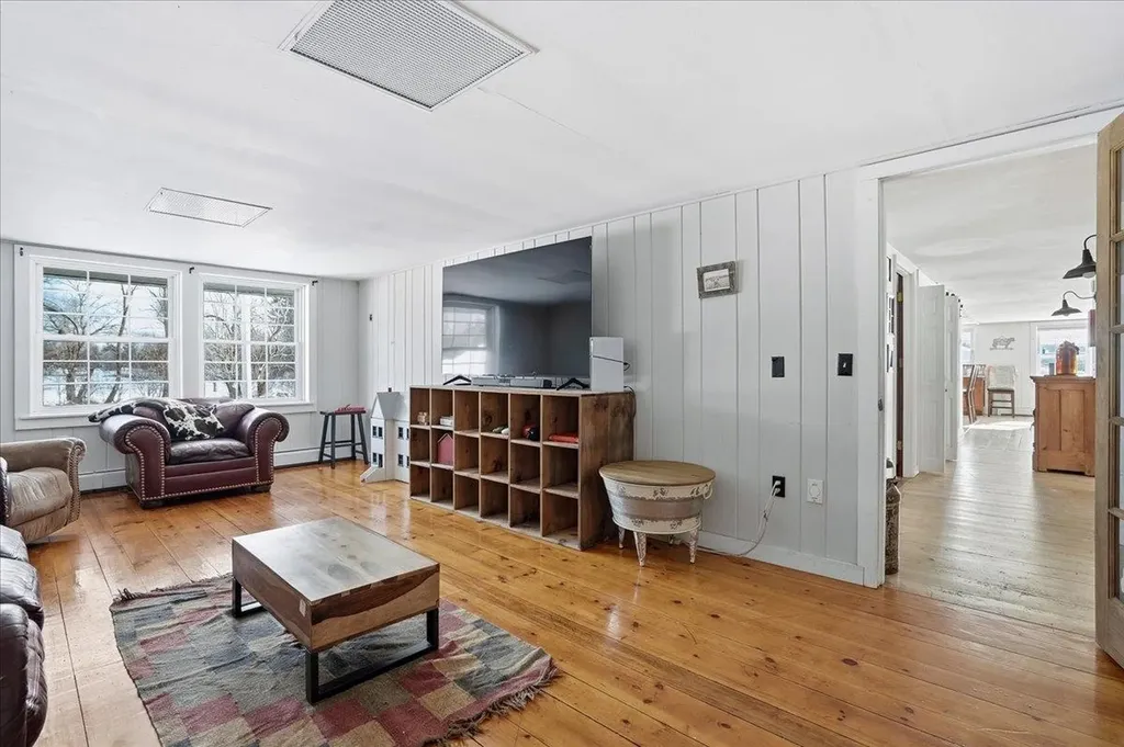 131 Cross Road Weare NH 03281