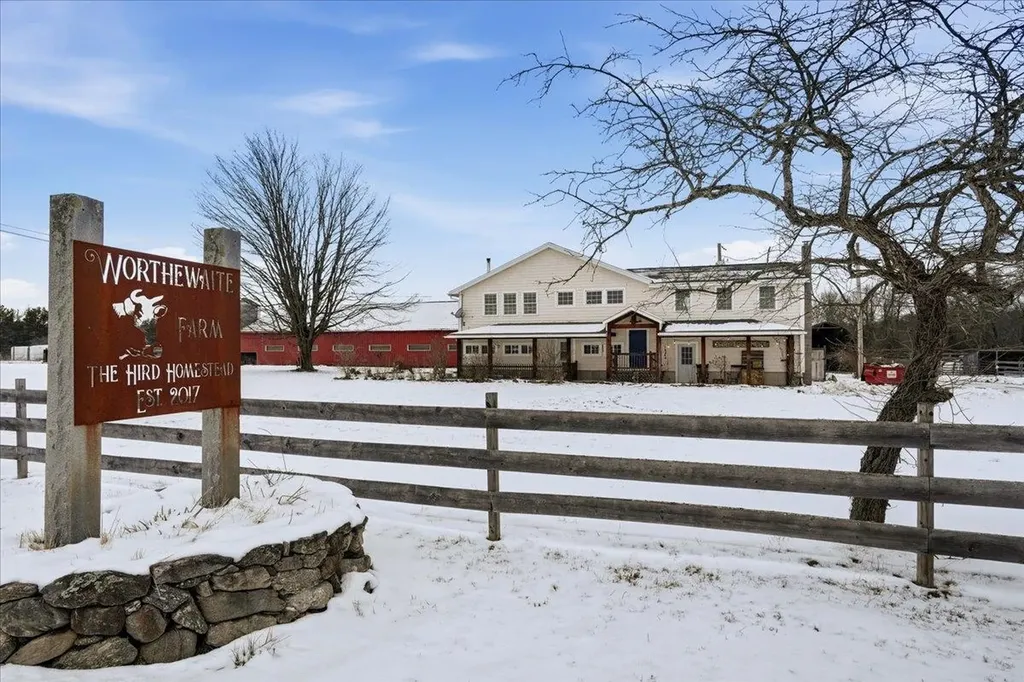 131 Cross Road Weare NH 03281