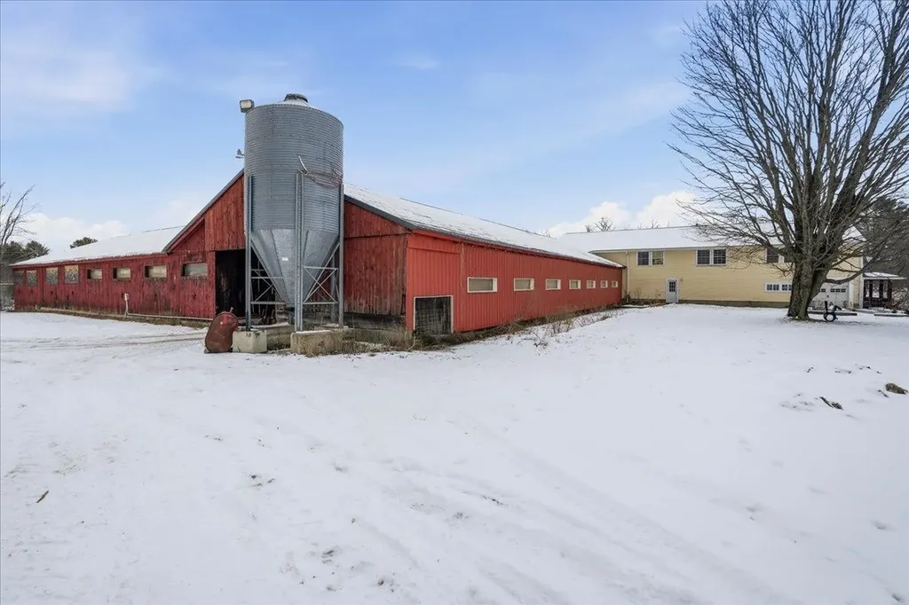 131 Cross Road Weare NH 03281