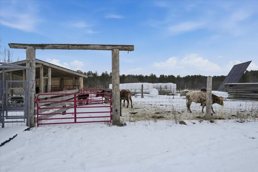 131 Cross Road Weare NH 03281