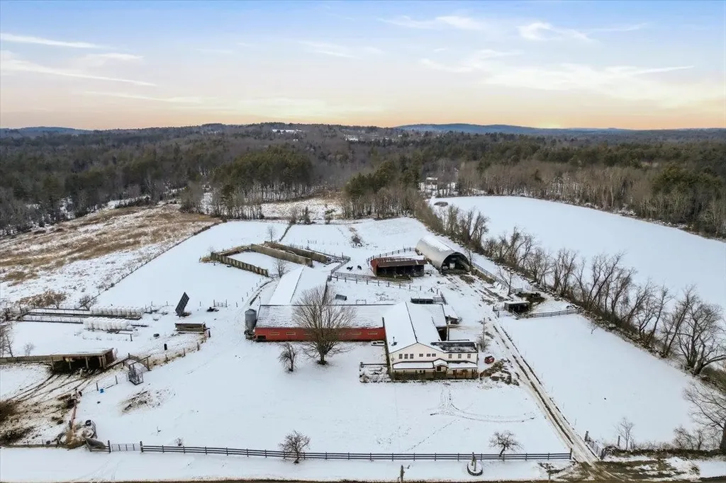 131 Cross Road Weare NH 03281