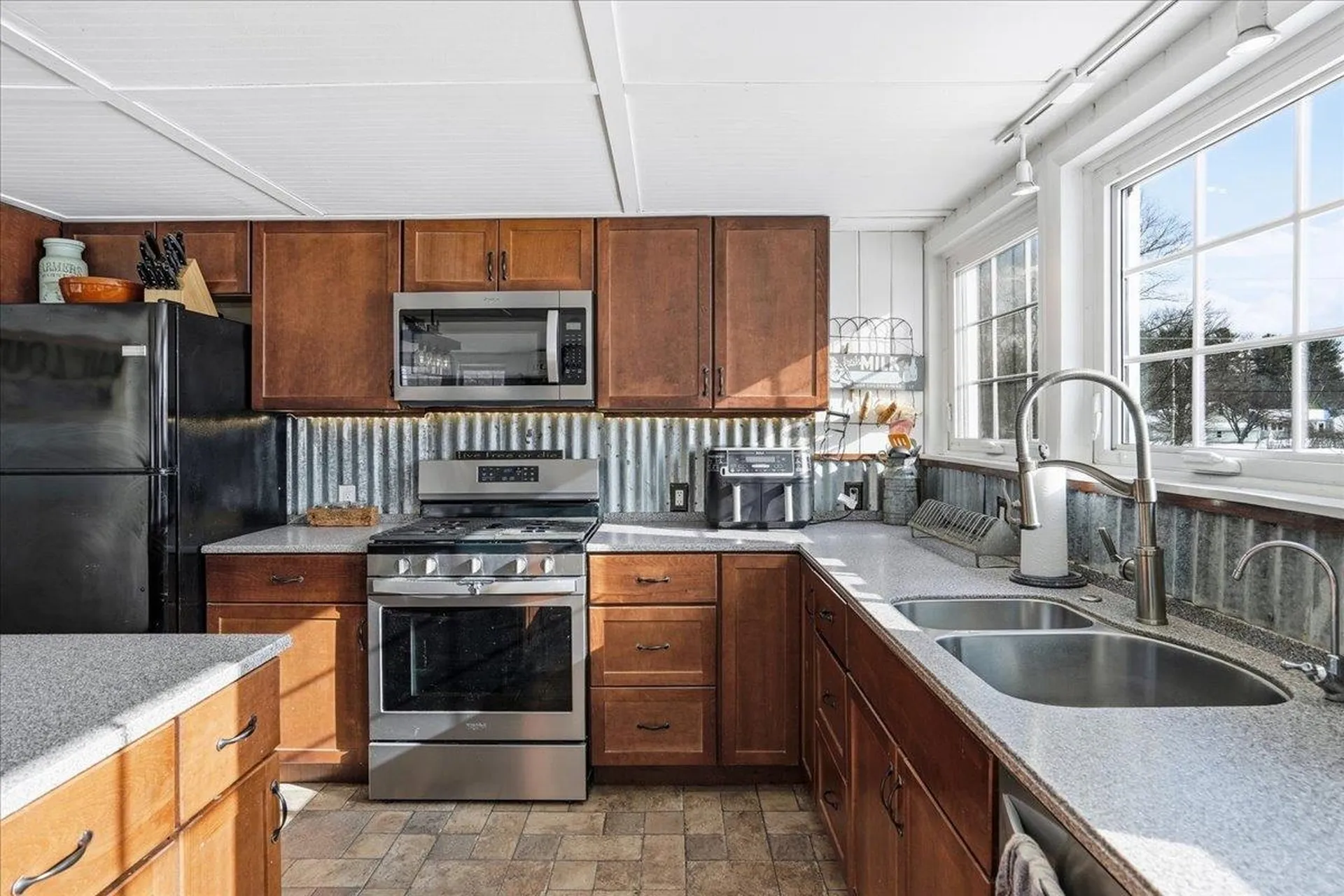 131 Cross Road Weare NH 03281