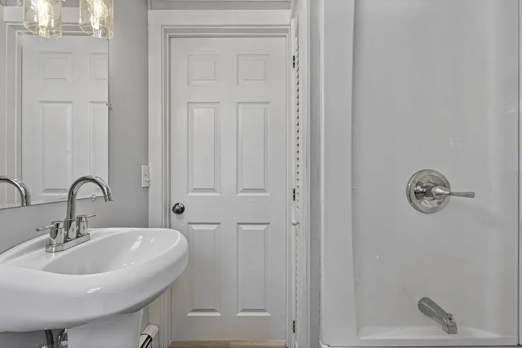 294 Green Street Somersworth NH 03878