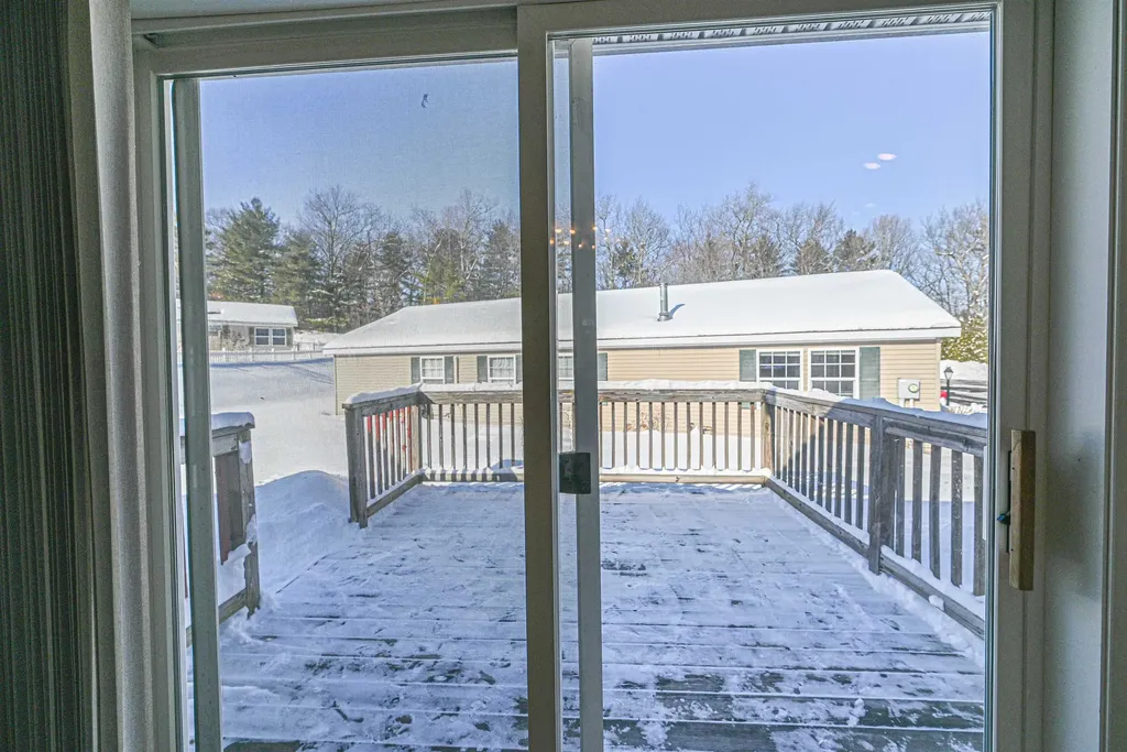 66 Sunset Way Manchester NH 03104