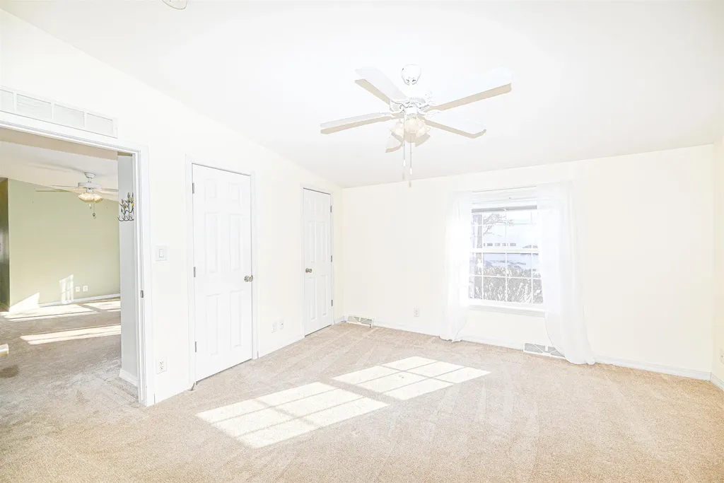 66 Sunset Way Manchester NH 03104