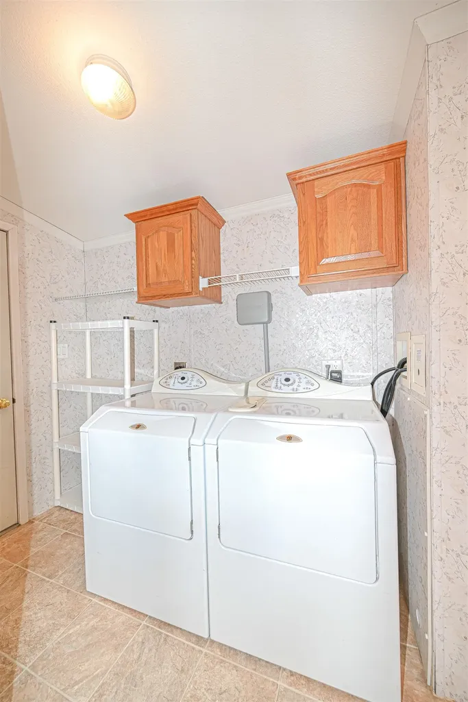 66 Sunset Way Manchester NH 03104