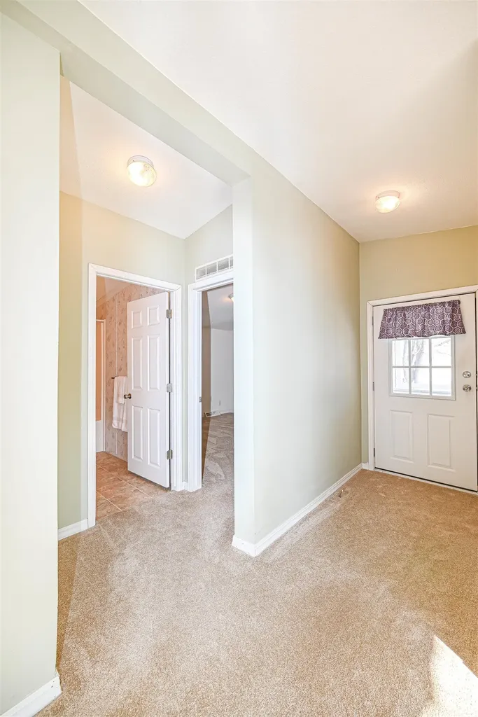 66 Sunset Way Manchester NH 03104